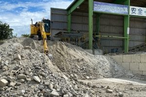 (有)萬葉 リサイクル工場