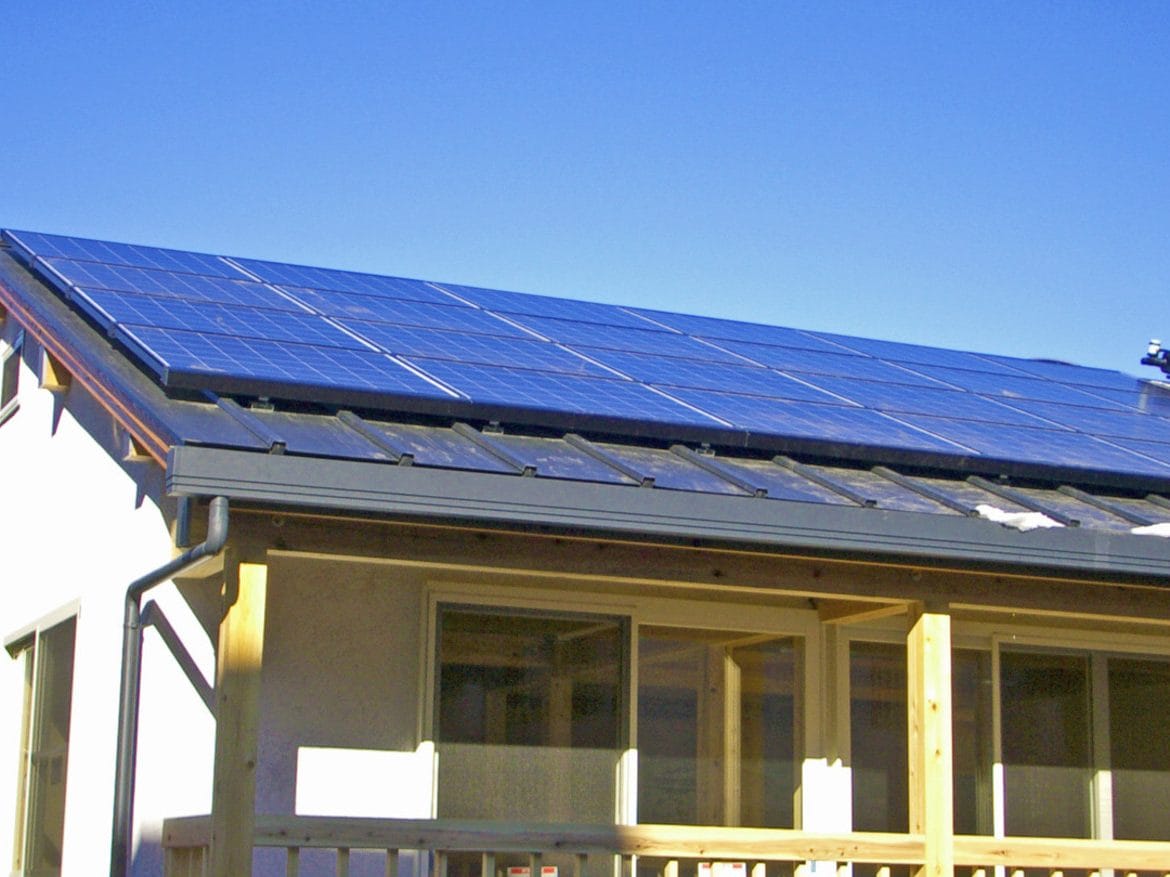 太陽光発電 家庭用🏠導入費用とメリット・デメリットを解説